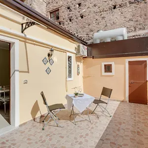 With Terrace- Casa Mariella Appartamento